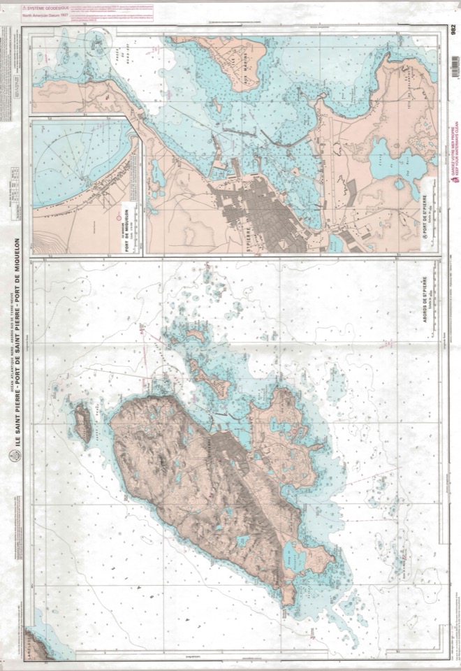 Reliefs côtiers et zones d'échouage autour de l'archipel